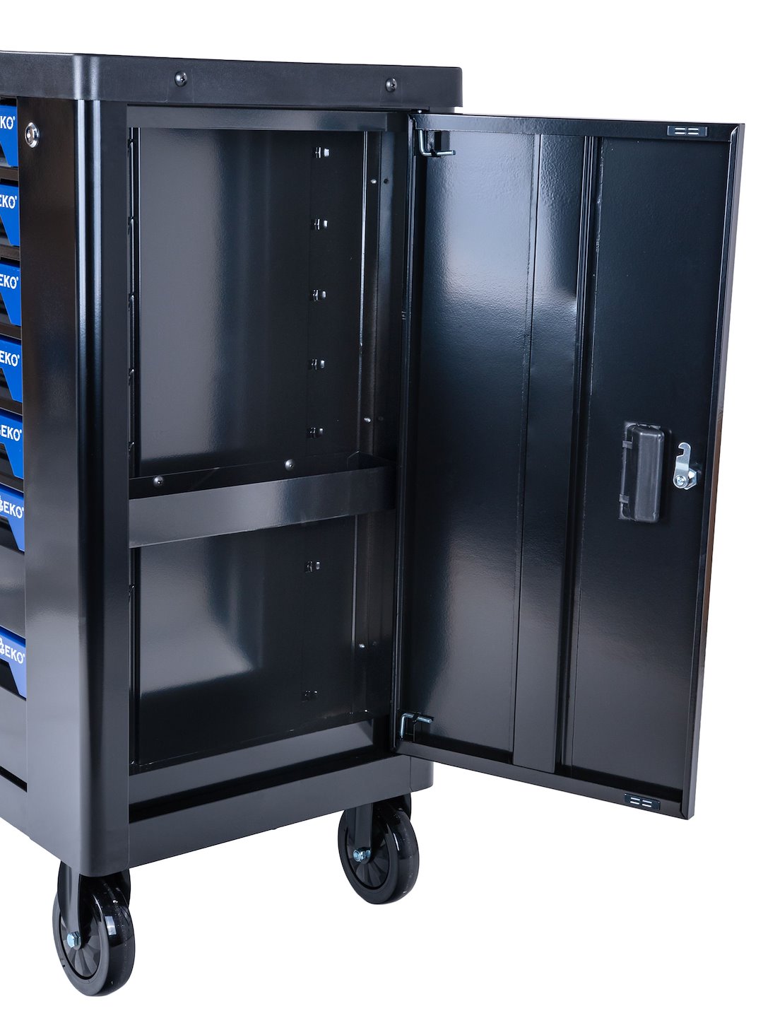 Шкаф за инструменти GEKO със 7 чекмеджета, оборудван с 258 части и 7 карбонови модула